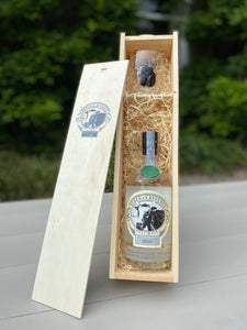 Wooden gift box Bertha's Revenge Gin (70cl) & glass
